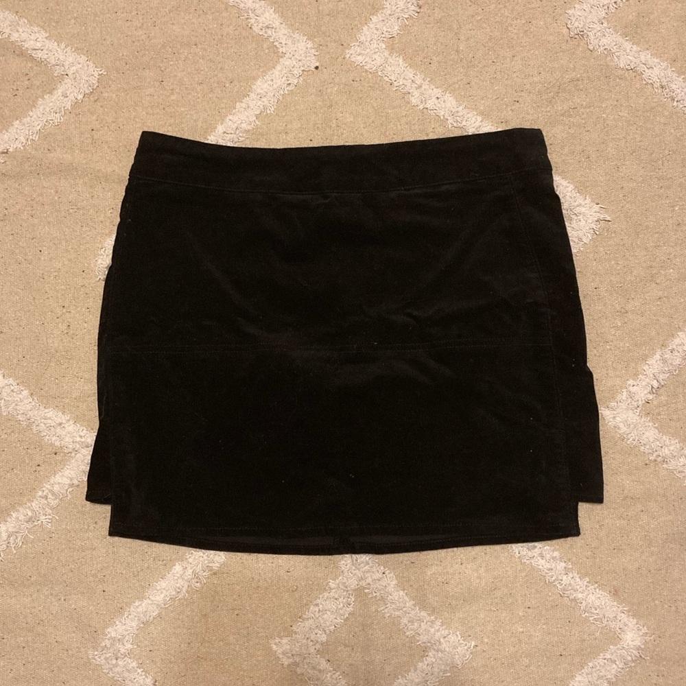 Black skirt
